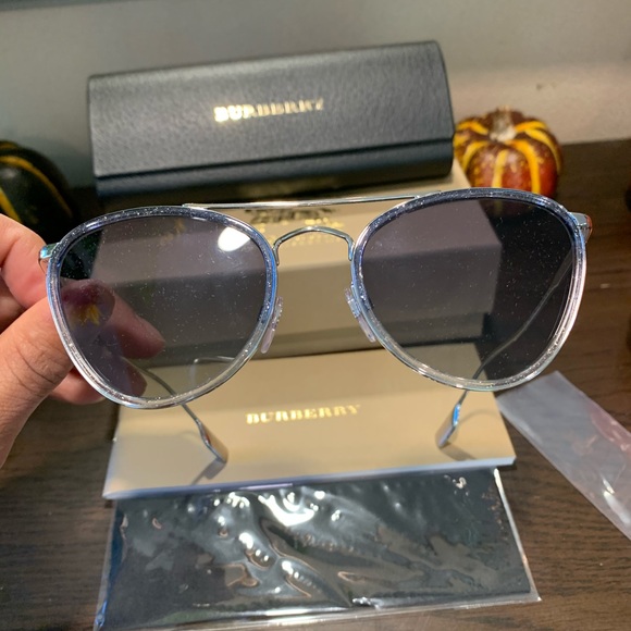 Burberry sunglasses main image 10